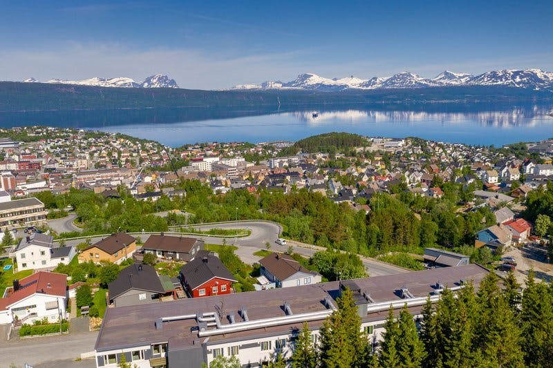 Fjellveien bolig Narvik hybel leilighet drone 3ute