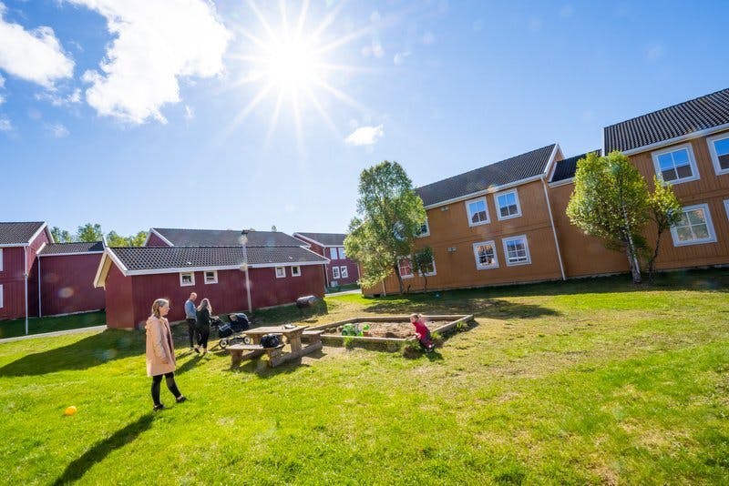 Mortensnes bolig Tromso ute hybel leilighet lekekasse